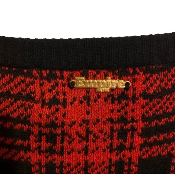 Torrid Plus Red Black Plaid Cropped Sweater Empire Fox Collection Size 1 (14/16) - Picture 3 of 6